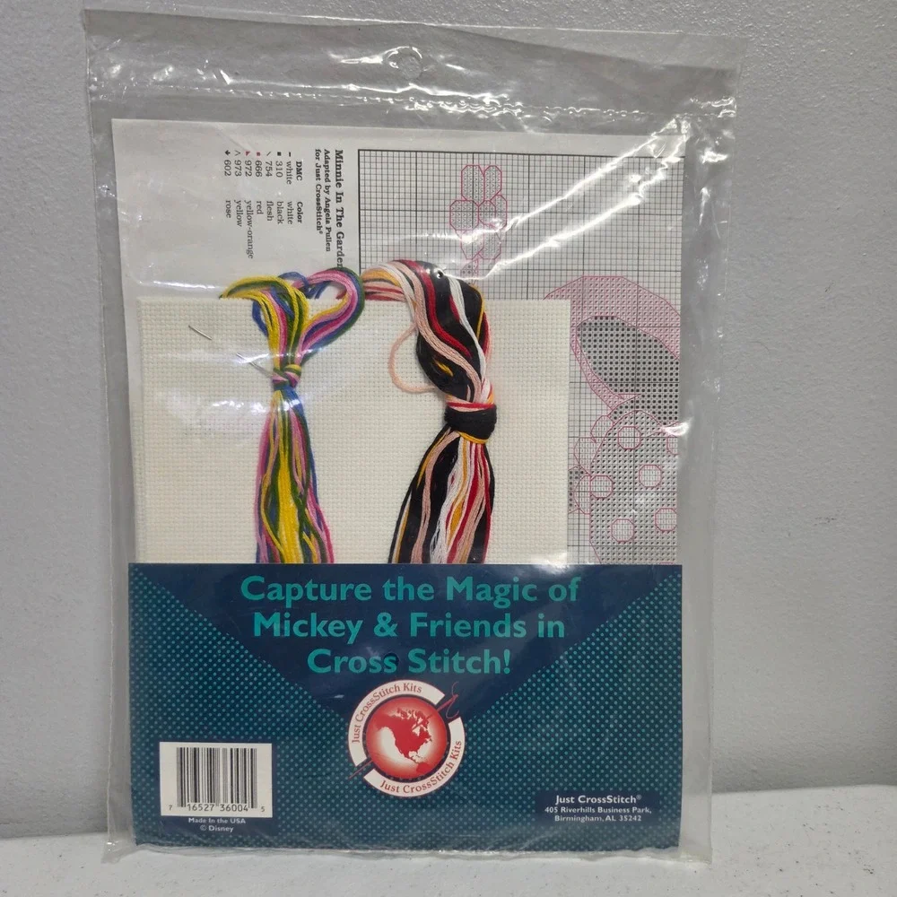 Disney Minnie Mouse In The Garden Cross Stitch Kit 36004 Mickey Unlimited